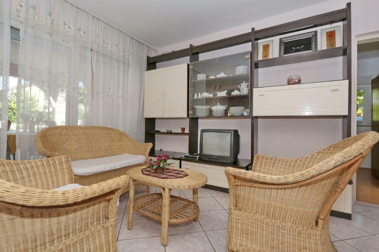 Villa Neyla Вир Екстер'єр фото